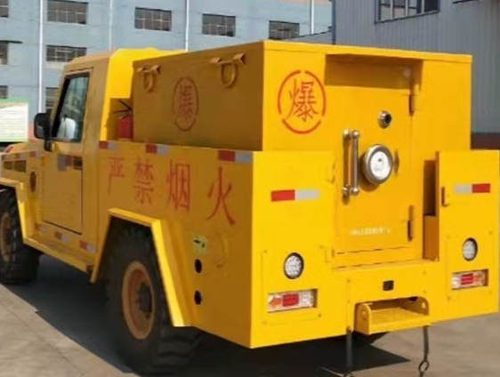 长安凯龙爆破器材运输车：保障爆破任务的安全运行