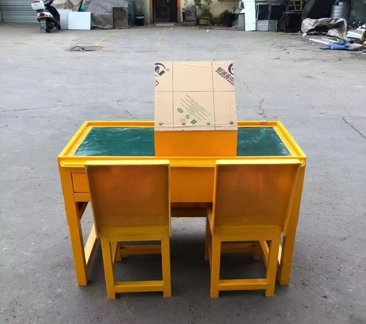 长安防静电导通桌井下煤矿火工品发放桌：危险品流转的安全守护者